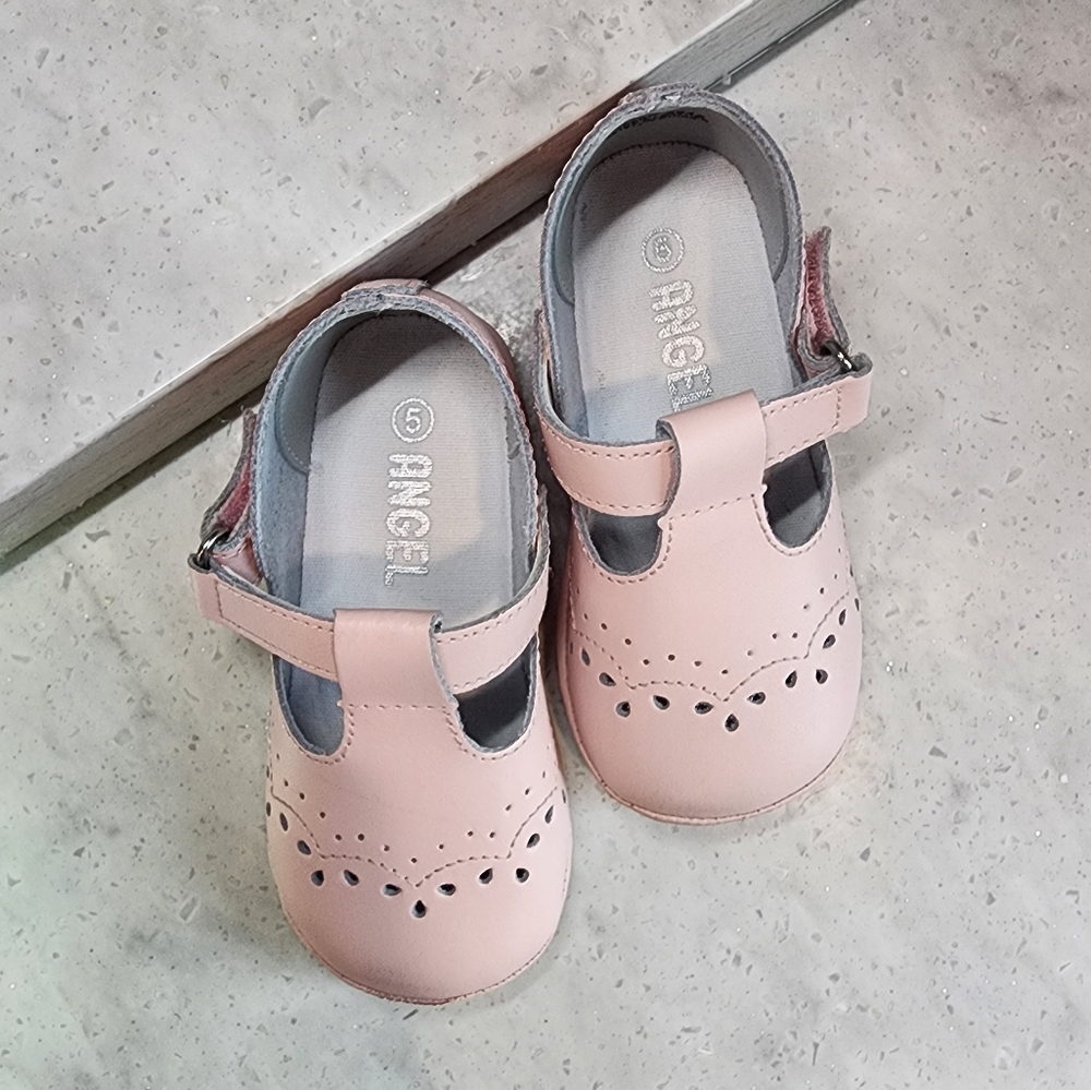 Angel Shoes Leather T-Strap Stitched Mary Jane, Pink